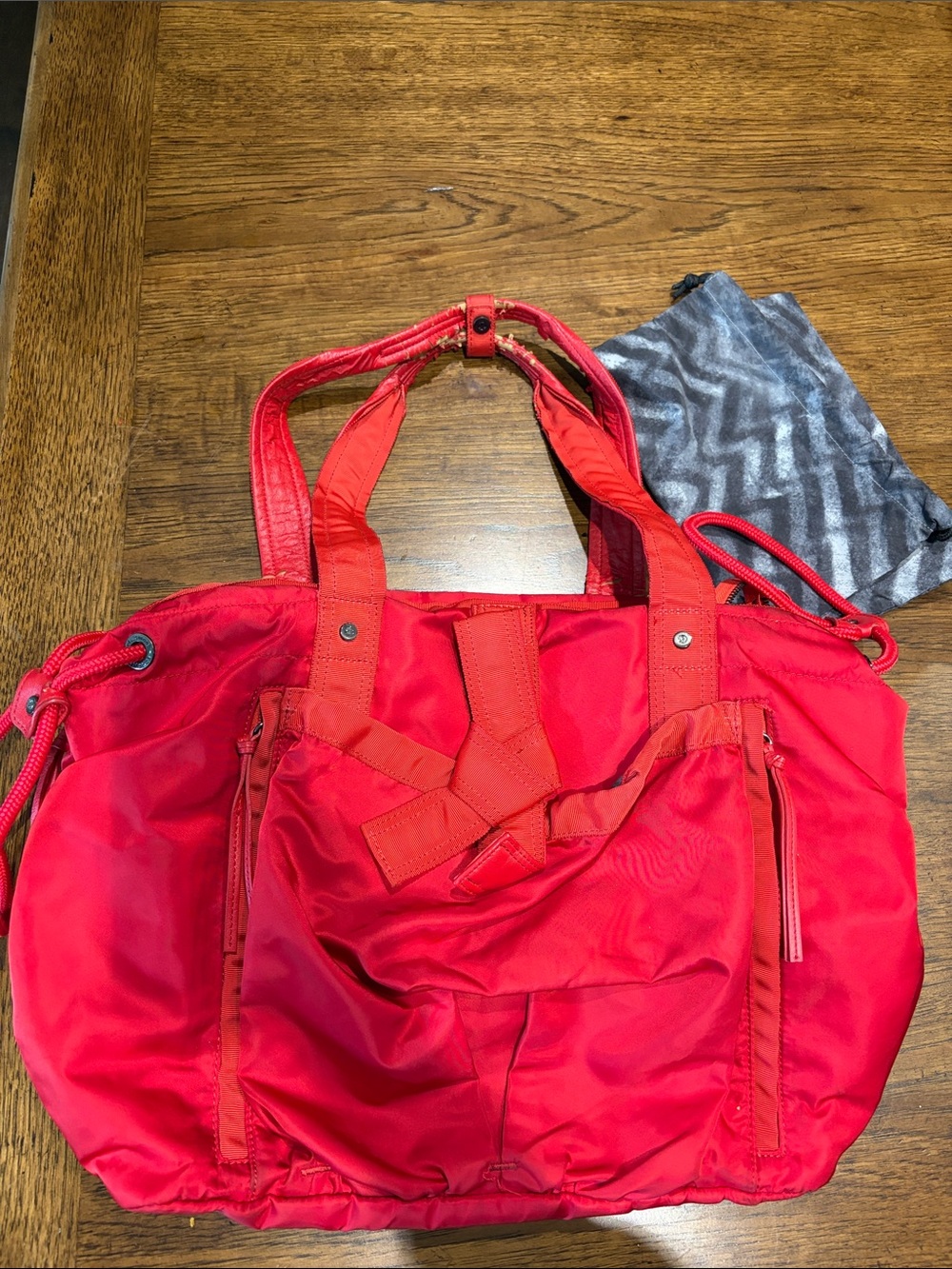 lululemon athletica Red Nylon Shoulder Om Tote well loved (see pics) w/shoe bag